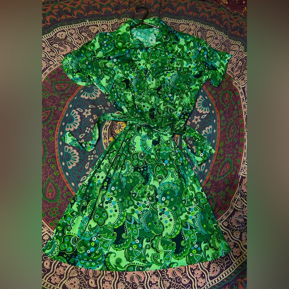 Emerald Green Polo Collar Midi 70s Vintage Handmade dress